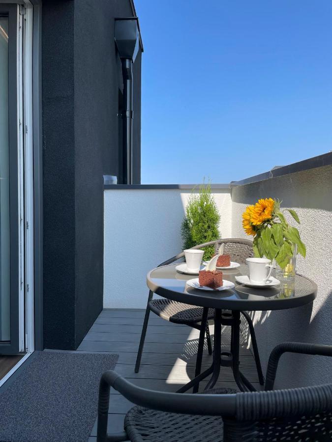 Apartamenty Morzeblizej Kolobrzeg Ngoại thất bức ảnh